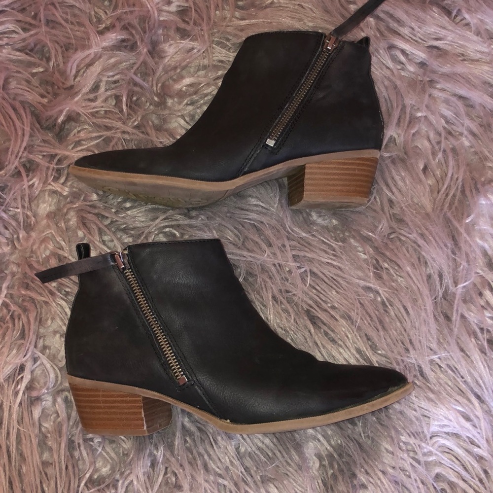 Circus by Sam Edelman Women’s Hazel Zip Ankle Boot